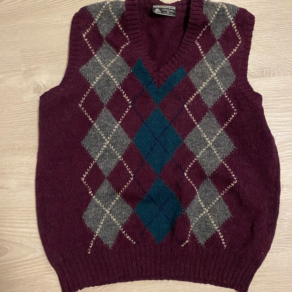 Preswick & Moore V-Neck Argyle Sweater Vest - Maroon and Grey/Green